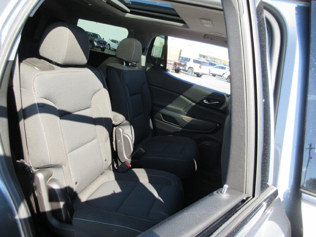 Used 2022 GMC Acadia SLE w/ Driver Convenience Package FWD image 23