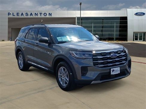 New 2025 Ford Explorer Active image 7