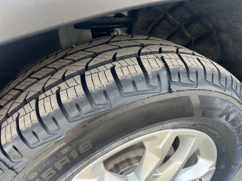 Used 2019 Chevrolet Traverse LT image 29