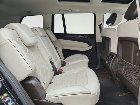 Used 2019 Mercedes-Benz GLS 450 4MATIC image 38