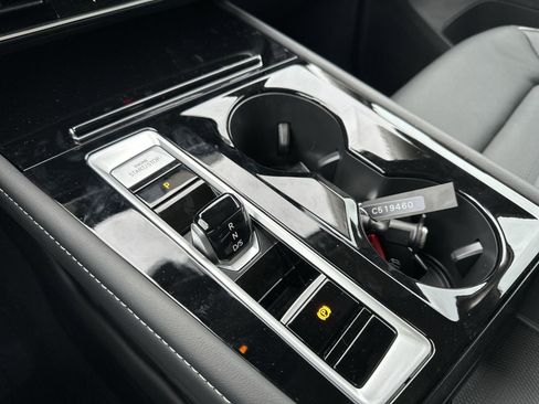 Used 2025 Volkswagen Atlas SEL image 23