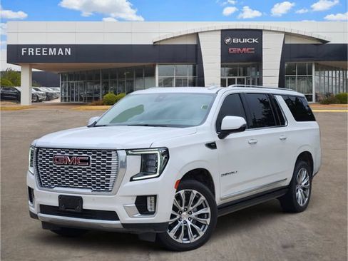 Used 2022 GMC Yukon XL Denali AWD/4WD image 1