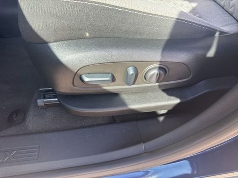 Used 2022 Chevrolet Equinox LT image 11