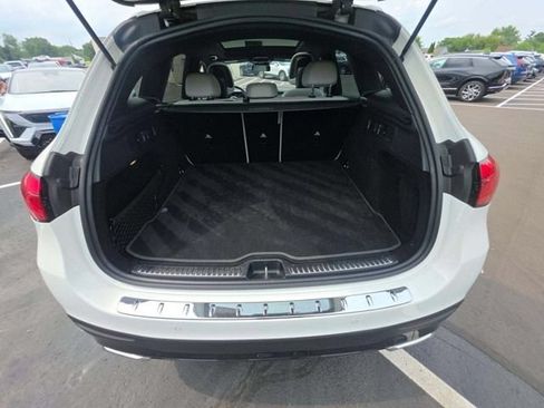 Used 2023 Mercedes-Benz GLC 300 4MATIC image 5