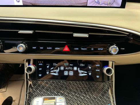 New 2026 Genesis GV70 3.5T Sport Prestige AWD/4WD image 18
