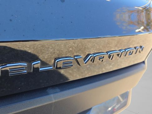 Used 2025 GMC Terrain Elevation image 31