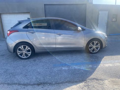 Used 2013 Hyundai Elantra GT w/ Touch & Go Pkg image 8