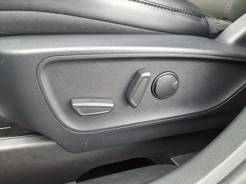 Certified 2025 Ford Escape ST-Line image 4