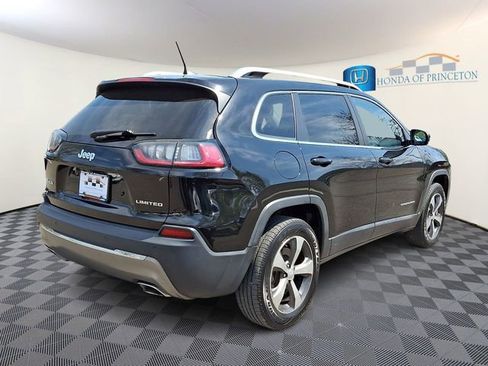 Used 2019 Jeep Cherokee Limited AWD/4WD image 6