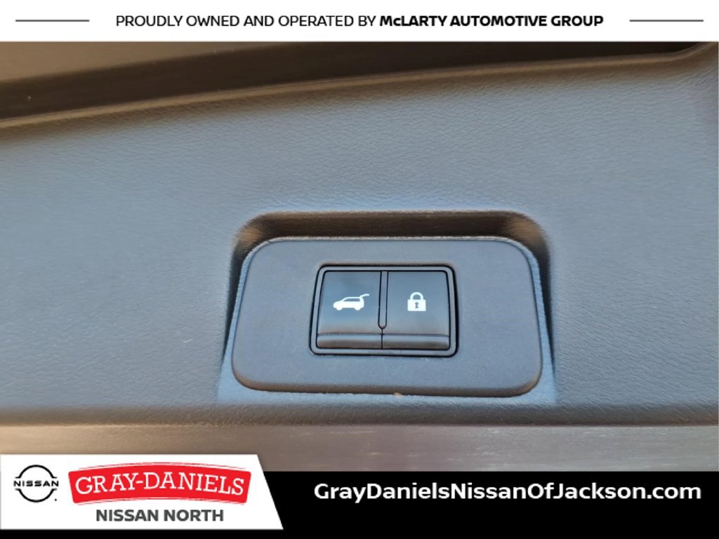 Used 2021 Nissan Rogue SV w/ Premium Package FWD image 9