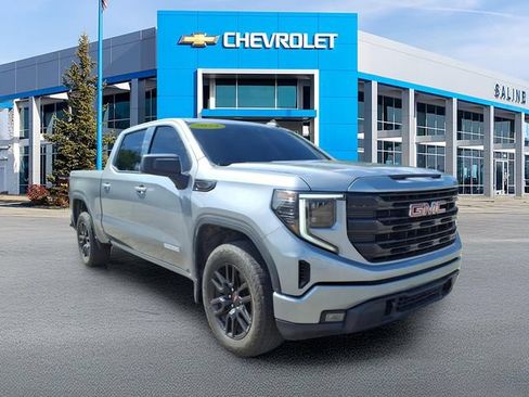 Used 2024 GMC Sierra 1500 Elevation AWD/4WD image 1