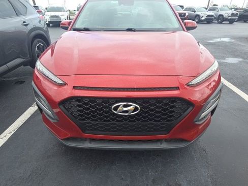 Used 2020 Hyundai Kona SEL image 2