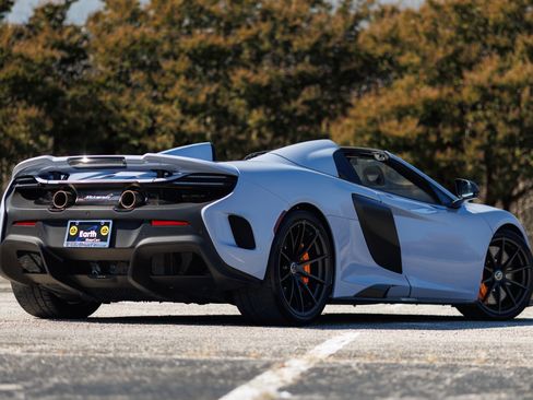 Used 2016 McLaren 675LT Spider image 10