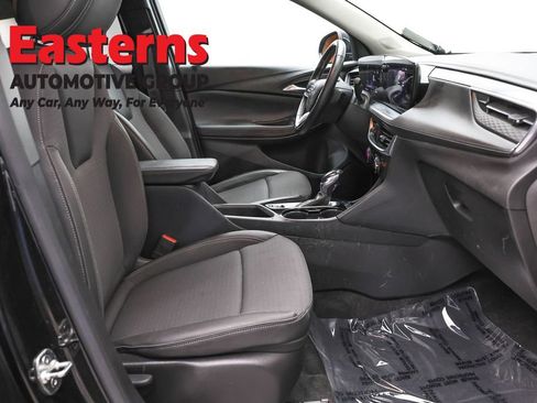 Used 2024 Buick Encore GX Preferred FWD image 23