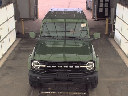 Used 2025 Ford Bronco Outer Banks image 2