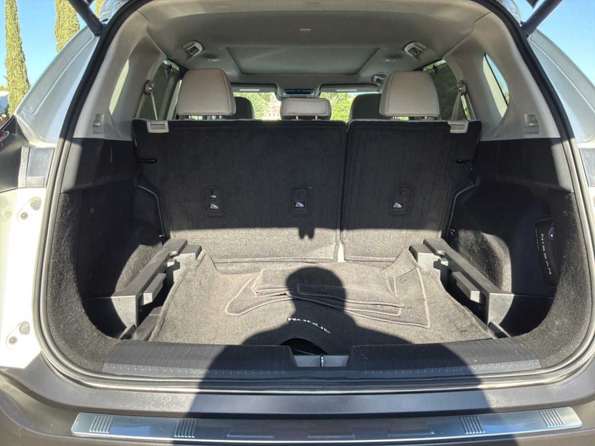 Used 2023 Nissan Rogue SV w/ SV Premium B Package FWD image 23