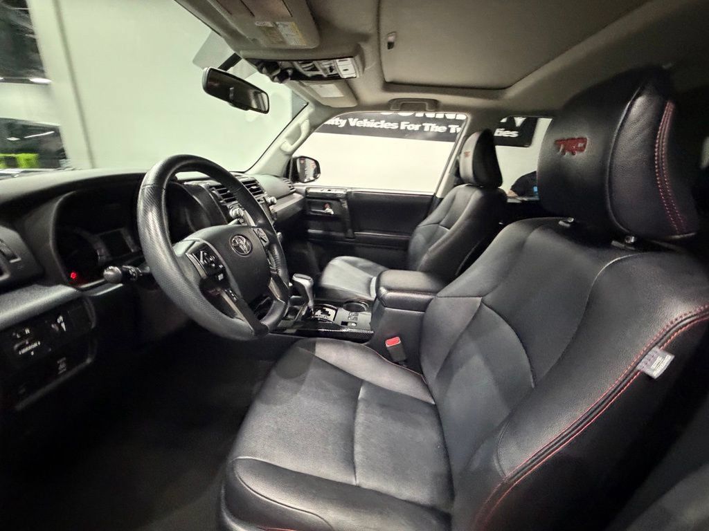 Used 2018 Toyota 4Runner TRD Off-Road Premium AWD/4WD image 24