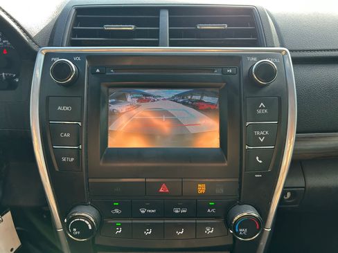 Used 2016 Toyota Camry LE FWD image 22
