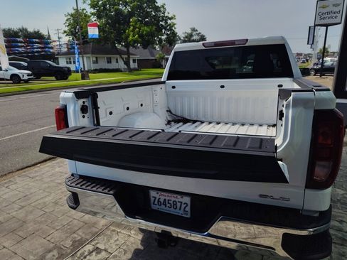 Certified 2024 GMC Sierra 1500 SLE image 16