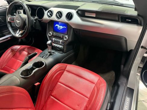 Used 2017 Ford Mustang Premium image 16