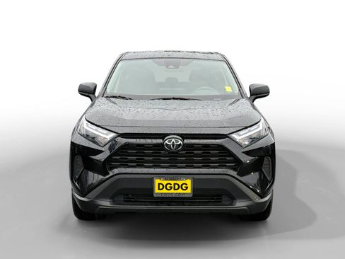 Used 2025 Toyota RAV4 LE image 8