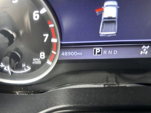 Used 2022 Nissan Titan SV w/ SV Convenience Package image 26