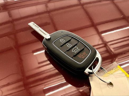 Used 2019 Hyundai Tucson SE image 9