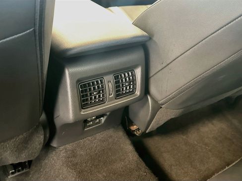 Used 2025 Toyota Camry SE FWD image 28