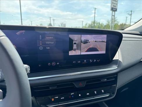 Used 2025 Buick Envision Preferred image 9