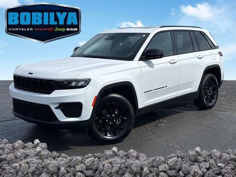 Used 2024 Jeep Grand Cherokee Altitude AWD/4WD image 1