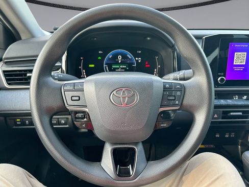 Certified 2025 Toyota Camry LE FWD image 13