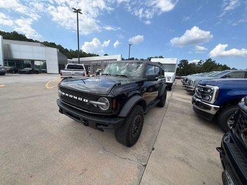 Used 2024 Ford Bronco Wildtrak AWD/4WD image 2