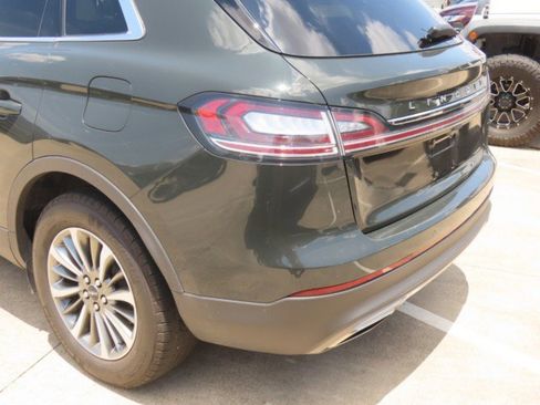 Used 2022 Lincoln Nautilus FWD w/ Premium Package image 14