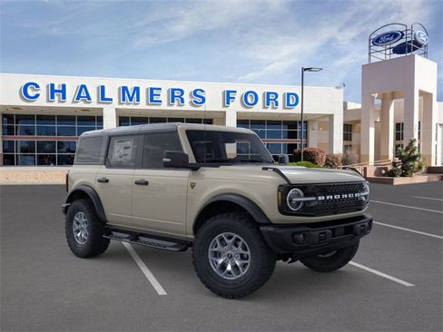 New 2025 Ford Bronco Badlands image 7