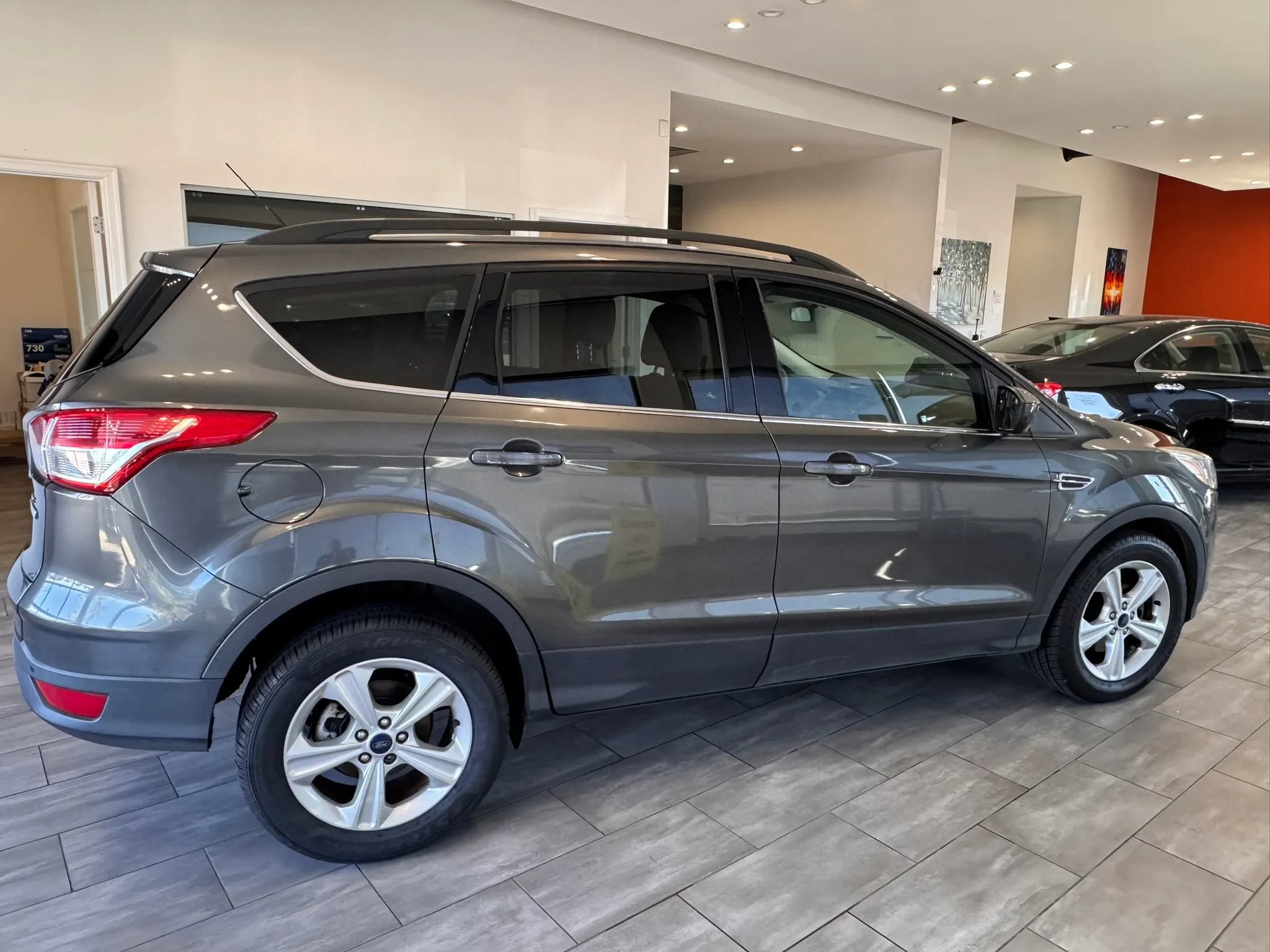 Used 2016 Ford Escape SE w/ SE Leather Comfort Package FWD image 14