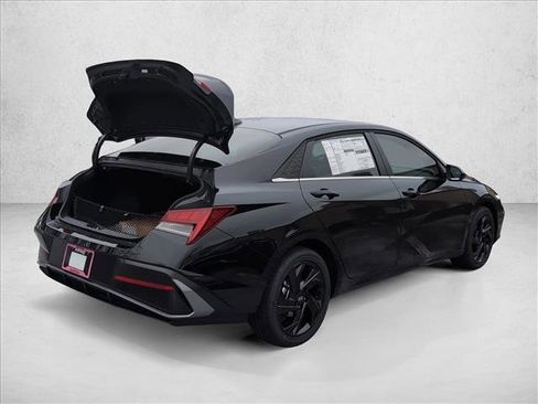 New 2026 Hyundai Elantra SEL Sport Premium image 2