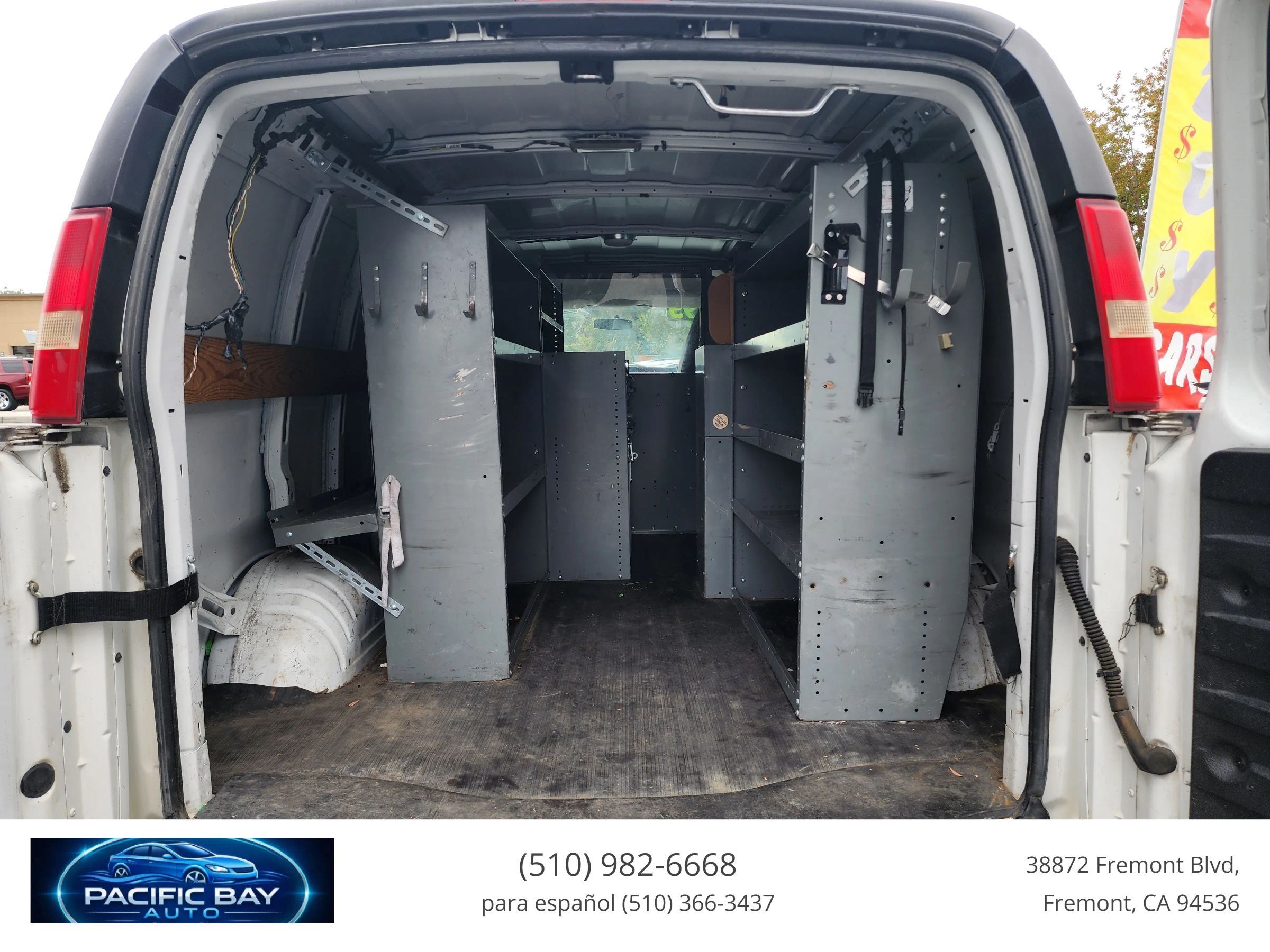 Used 2012 Chevrolet Express 2500 RWD image 15