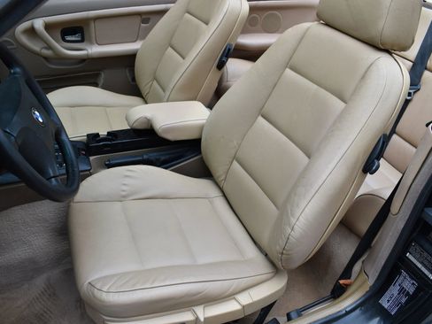 Used 1999 BMW 328i Convertible image 29