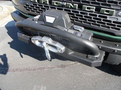 Used 2022 Ford Bronco Badlands image 19