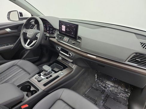Used 2023 Audi Q5 2.0T Premium Plus w/ Premium Plus Package AWD/4WD image 38