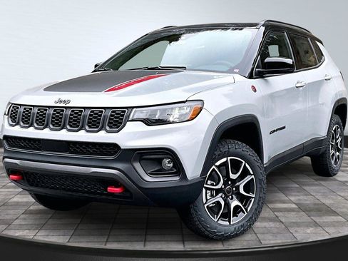 New 2026 Jeep Compass Trailhawk w/ Sun, Sound & Navigation Group AWD/4WD image 2