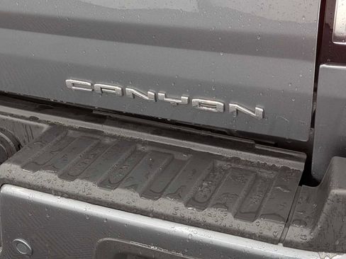 Used 2022 GMC Canyon Denali AWD/4WD image 12