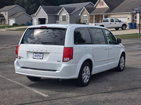 Used 2016 Dodge Grand Caravan SE w/ Quick Order Package 29E SE FWD image 8