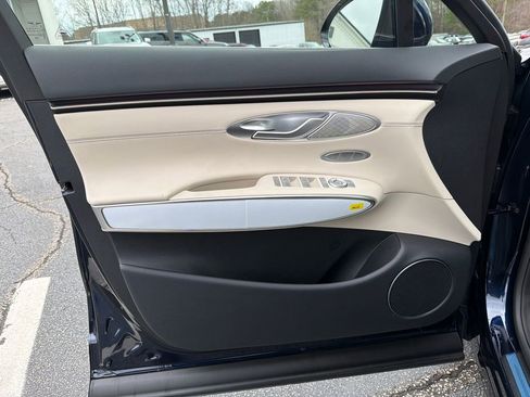 New 2026 Genesis GV70 2.5T Select image 10