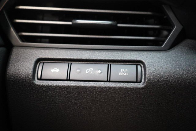 Certified 2025 Nissan Altima 2.5 SV FWD image 18