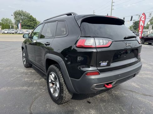Used 2019 Jeep Cherokee Trailhawk image 6