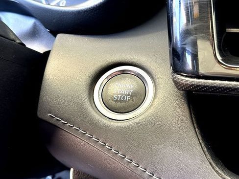Used 2021 Toyota Highlander XSE AWD/4WD image 17