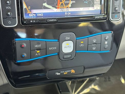 Used 2013 Nissan Leaf SV w/ LED & Quick Charge Pkg FWD image 17