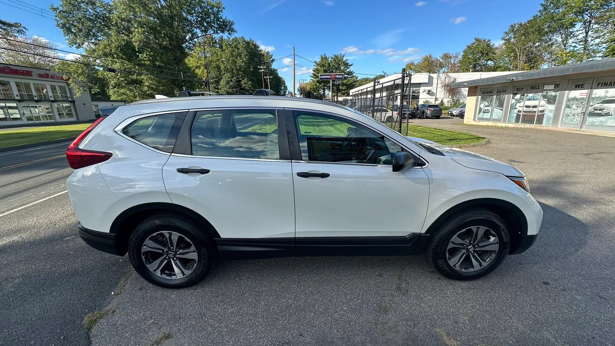 Used 2018 Honda CR-V LX image 4