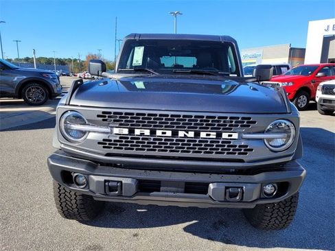 New 2025 Ford Bronco Badlands w/ Sasquatch Package image 2